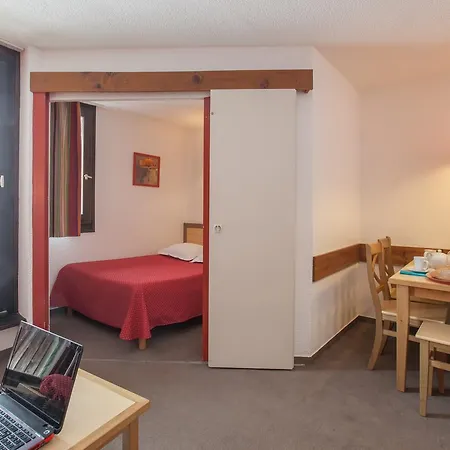 Aparthotel Résidence Pierre&vacances Les Combes 3*