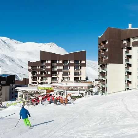 Pierre & Les Combes Hotel apartamentowy 3*
