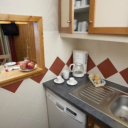 Résidence Pierre&vacances Les Combes Aparthotel 3*
