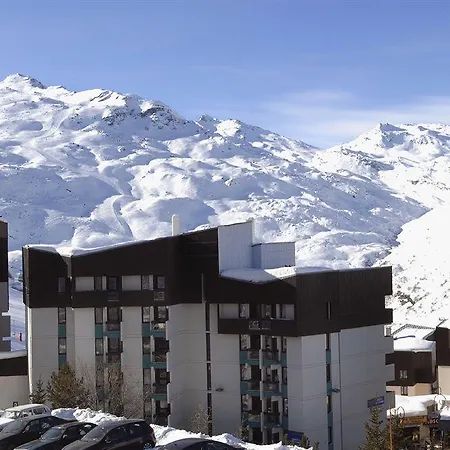 Pierre & Les Combes סן-מרטין-דה-בלוויל